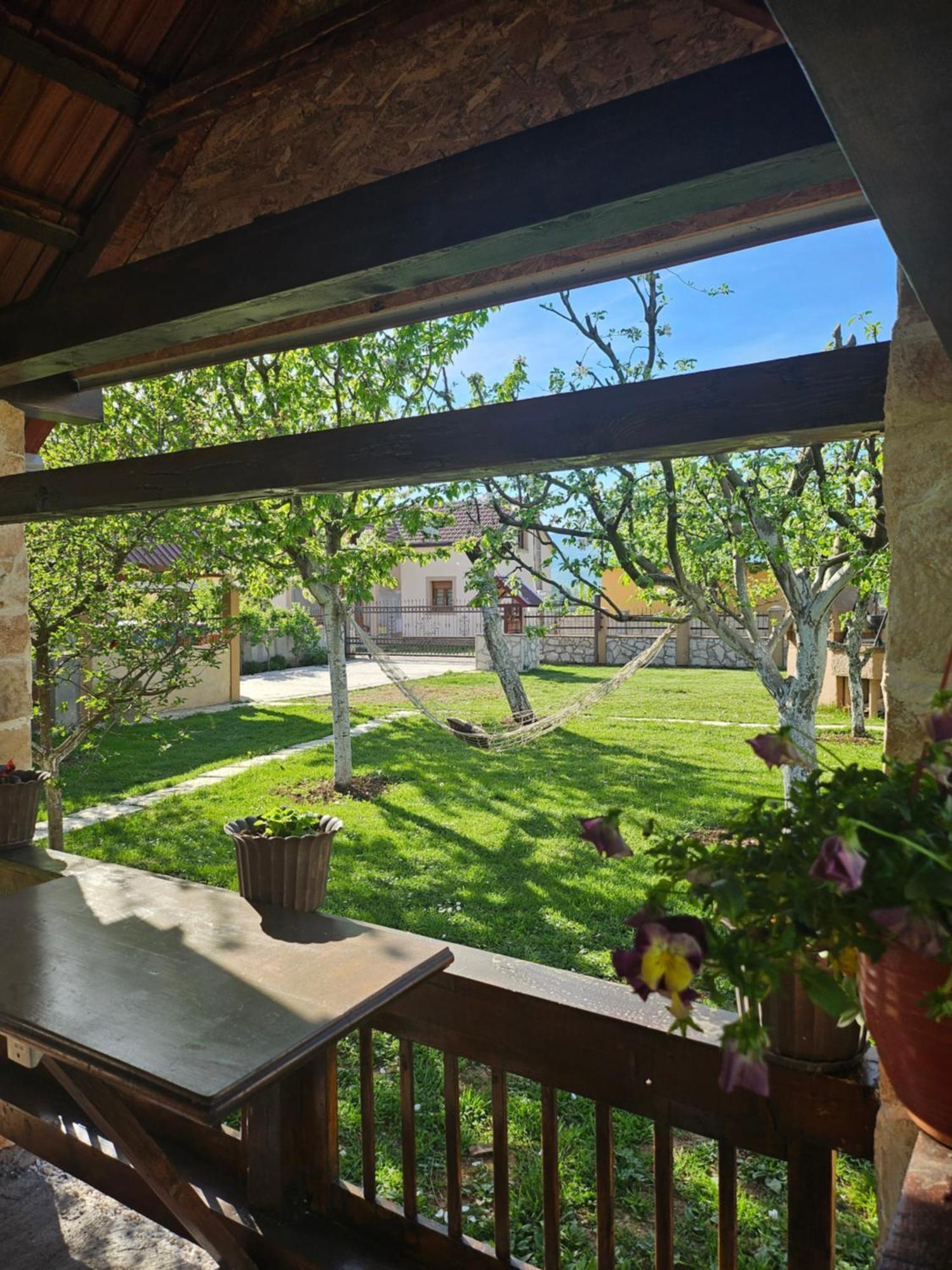 Ferienwohnung Calm Nest Nikšić Exterior foto